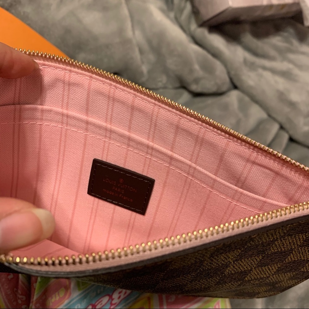 Louis Vuitton Neverfull MM **SOLD** - Picture 3 of 5